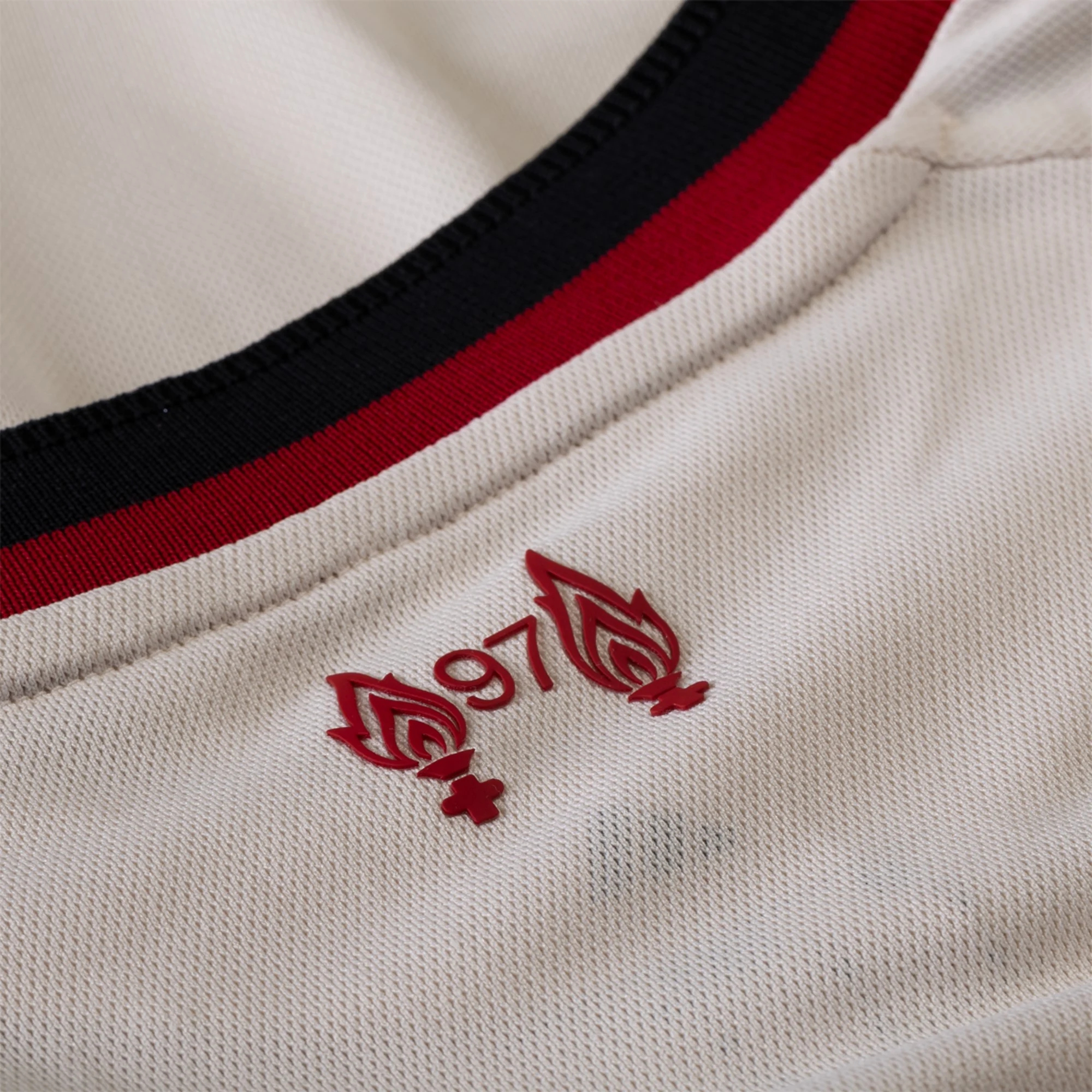 Dresy FOREVER 20 Liverpool, Vyroba Lacné Futbalove Dresy Liverpool Dlhý Rukáv Predajne, Liverpool Dres Futbal